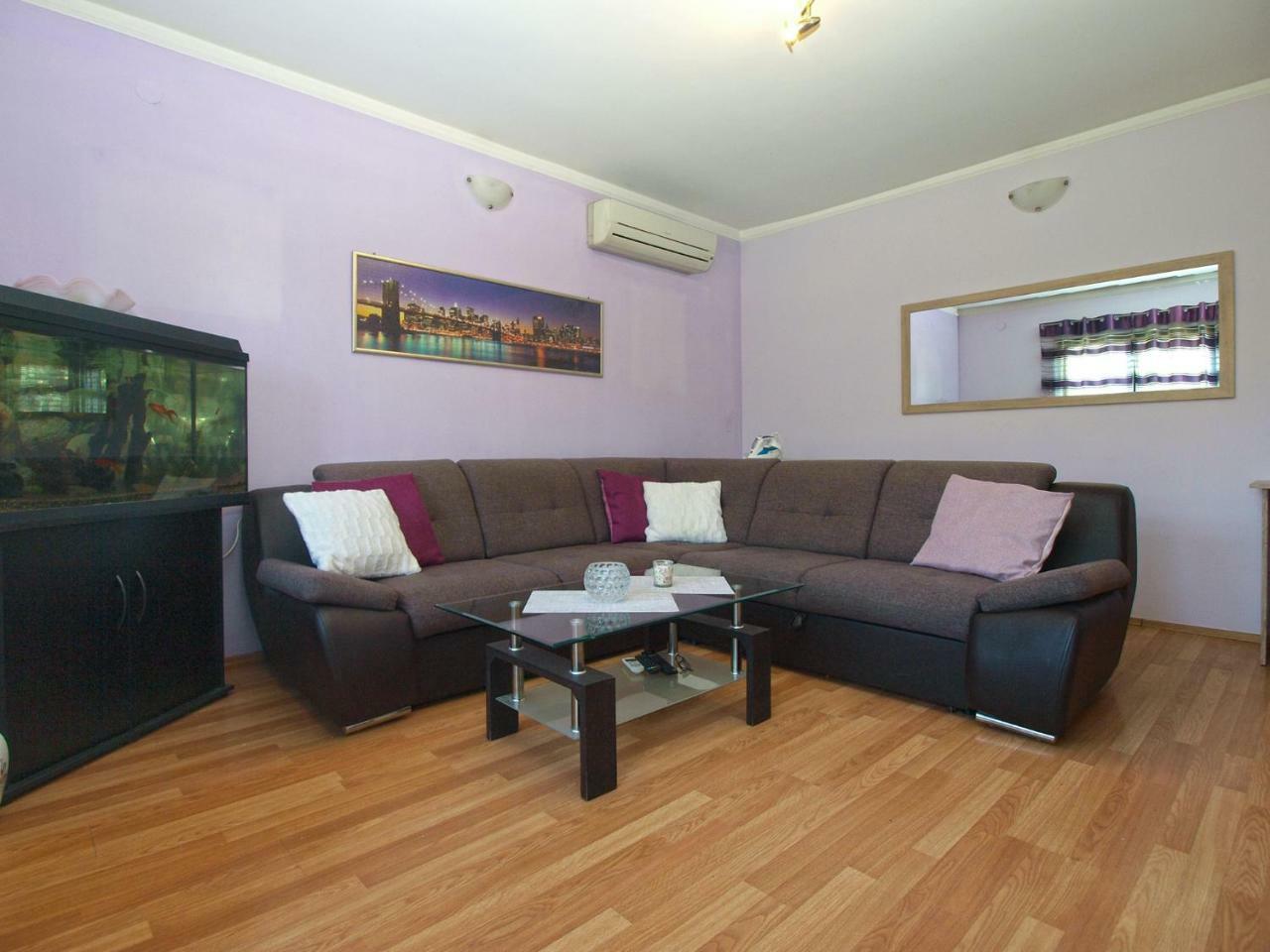 Apartment Nadia 1844 Pula Bagian luar foto