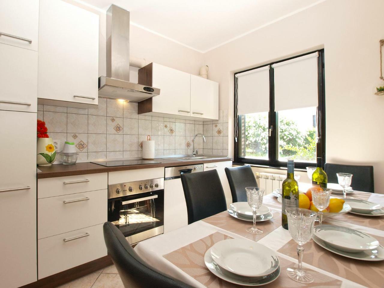 Apartment Nadia 1844 Pula Bagian luar foto